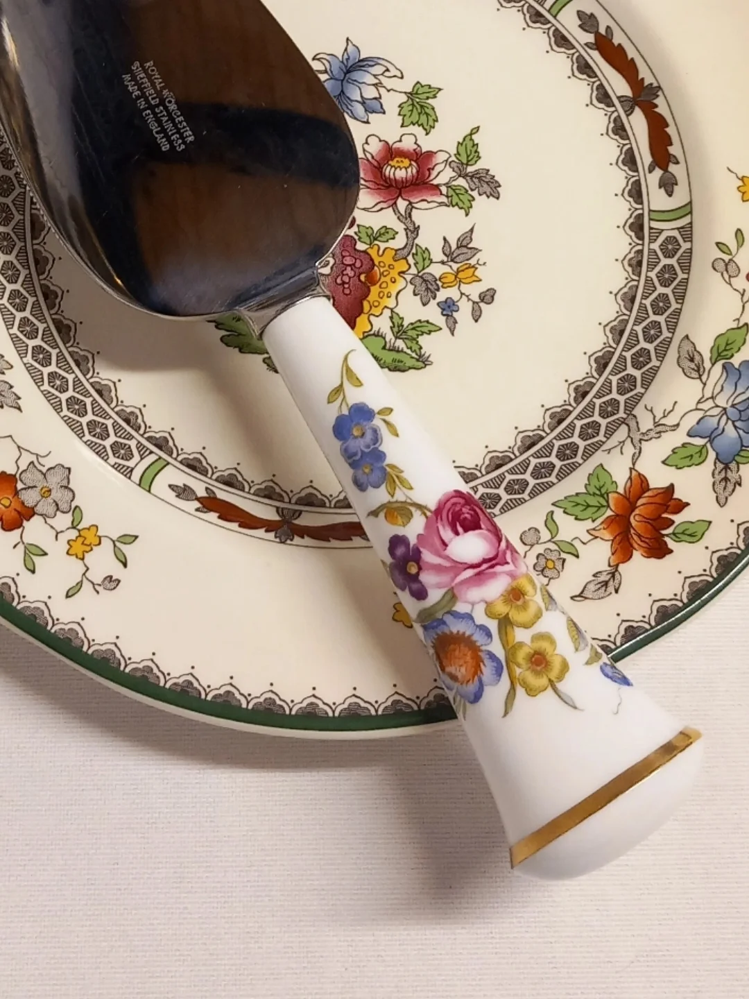 Royal Worcester Porselen Saplı Vintage Pasta Servis Spatulası (Sheffield England) — yakın plan 2