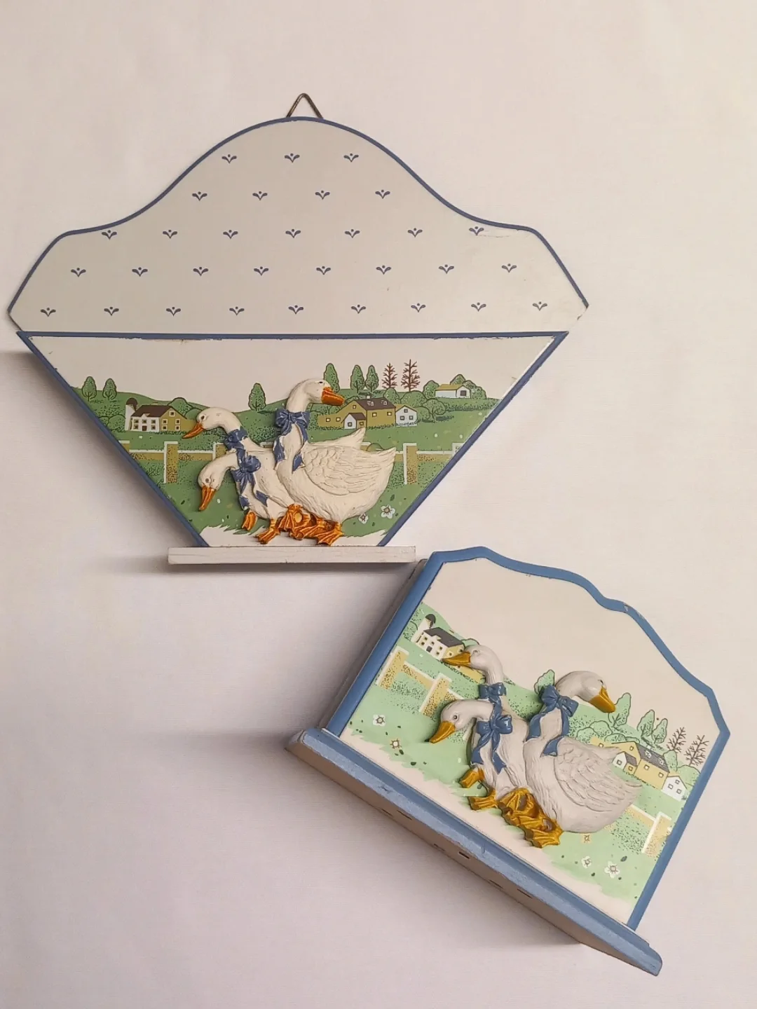 Vintage Blue Ribbon Goose Ahşap Kahve Filtreliği ve Peçetelik — yakın plan 3