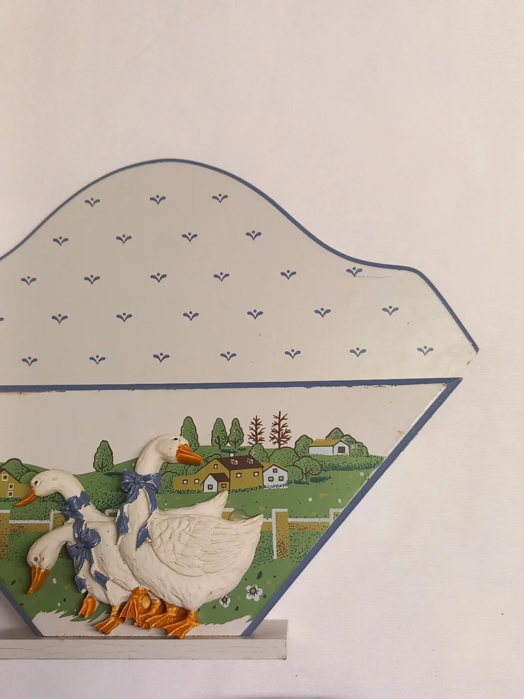 Vintage Blue Ribbon Goose Ahşap Kahve Filtreliği ve Peçetelik — yakın plan 5