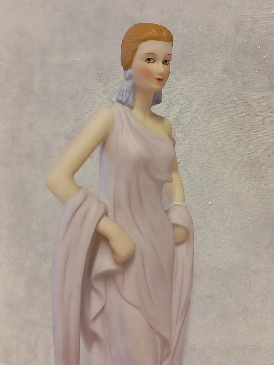 Vintage Josef Originals "Rebecca" Biblosu (La Belle Nouveau, 358/5000) — yakın plan 5